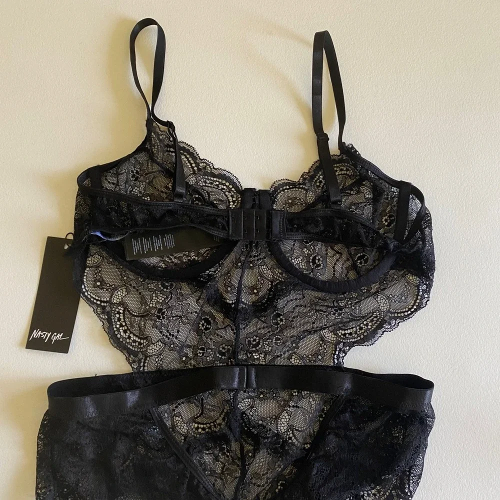Nasty Gal Black Floral Lace Underwire Bodysuit Cutout Lingerie New Large - Picture 3 of 9